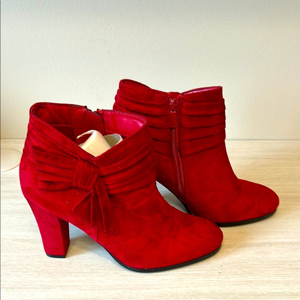 IMPO Elegant Red Ankle Boots SIDE ZIP 
SIZE 10m NWOT